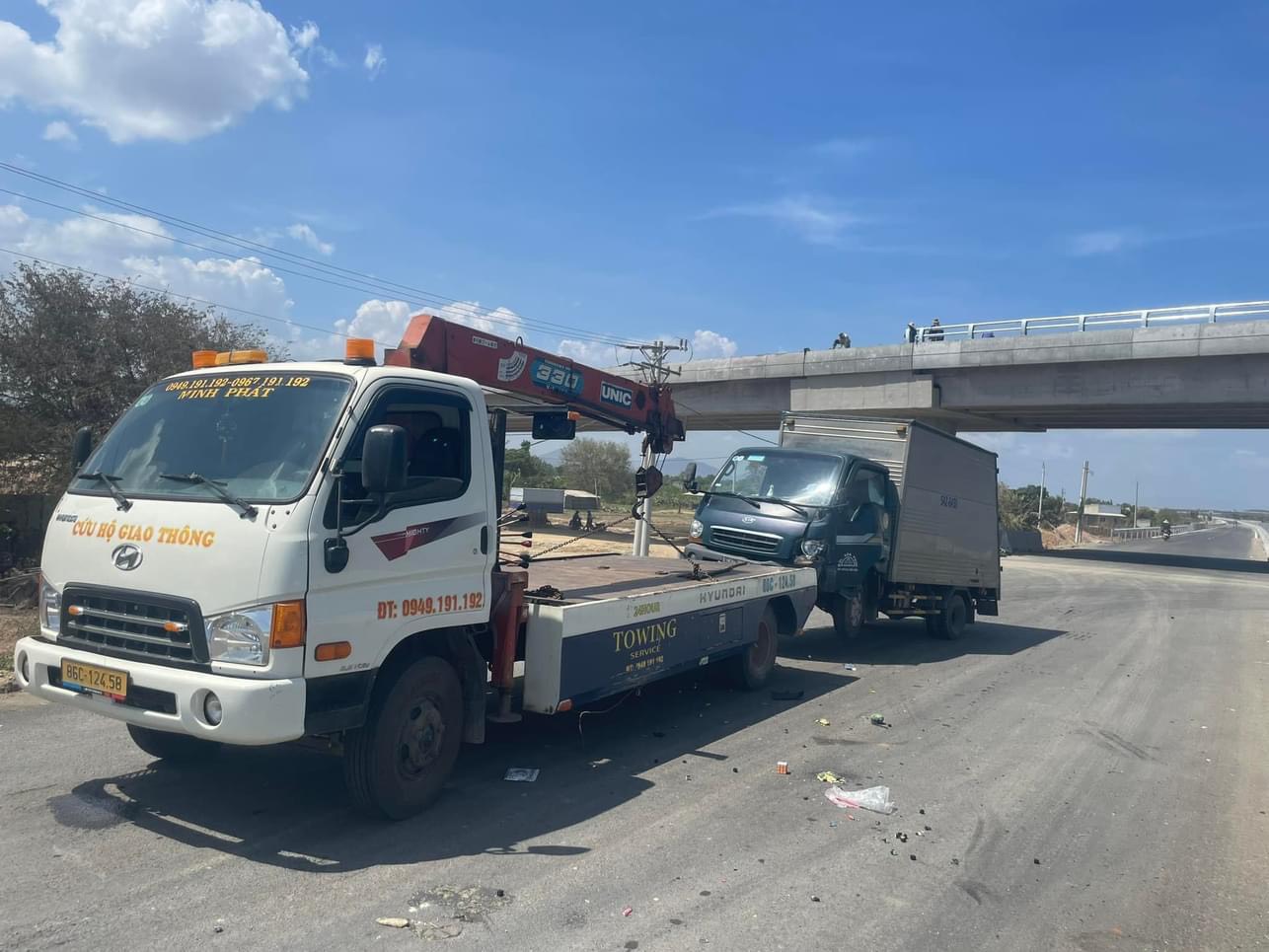 Dịch Vụ Cứu Hộ Nhanh: Cứu Cánh Cho Xe Tải Và Container – Uy Tín, Nhanh Chóng, Chuyên Nghiệp