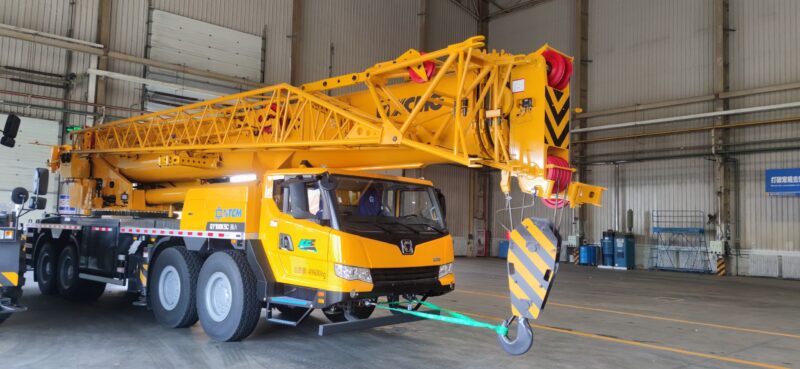 xe cẩu bánh lốp