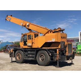 THUÊ XE KATO 30 TẤN